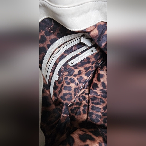 B. Makowsky White Leather Purse Hobo Bag - Picture 8 of 11